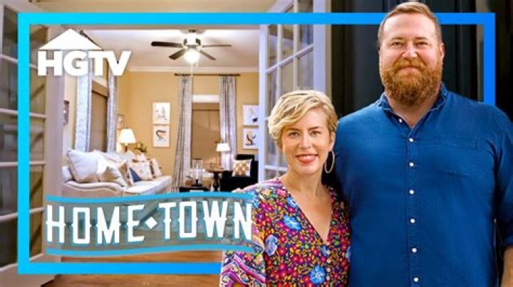 A Journey To His Hometown