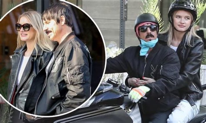 Anthony Kiedis's New Girlfriend: Uncovering The Intriguing Details