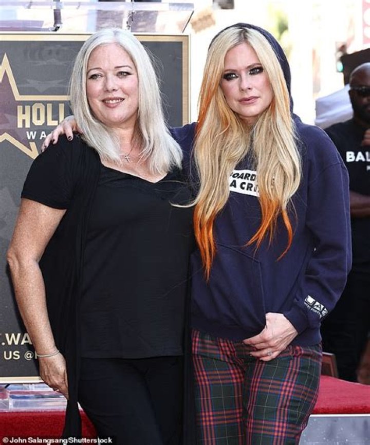 Avril Lavigne's Family And The Question Of A Child