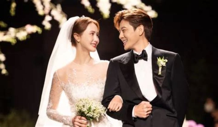 Lee Dong-wook's Marital Status Revealed