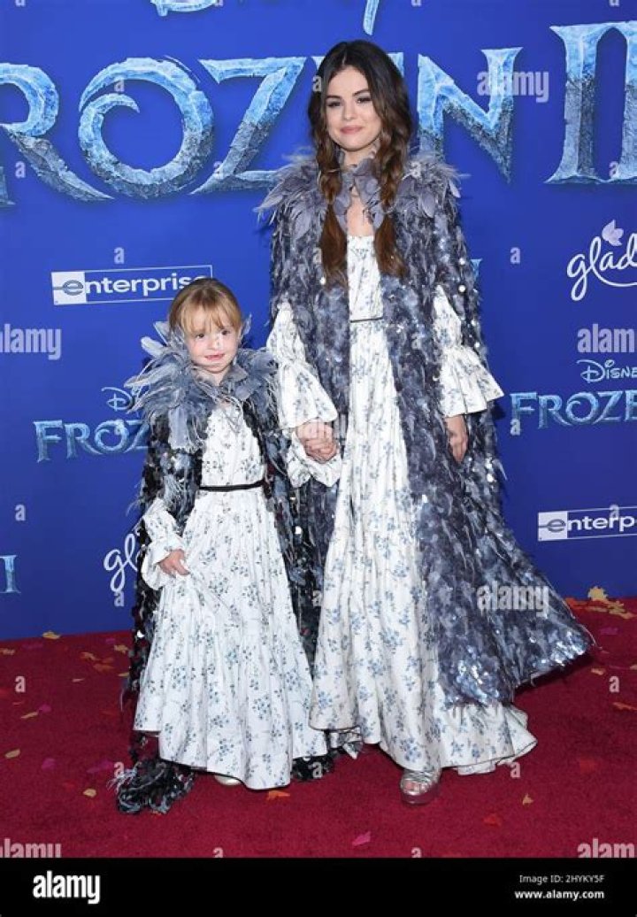 Unveiling The Enchanting World Of Gracie Elliot Teefey