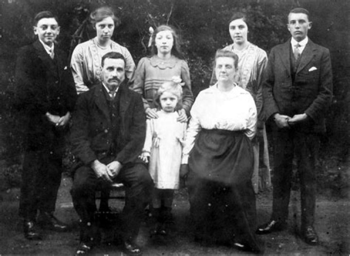 Unveiling The Extraordinary Phoebe Plummer Family: Uncover Their Untold Story
