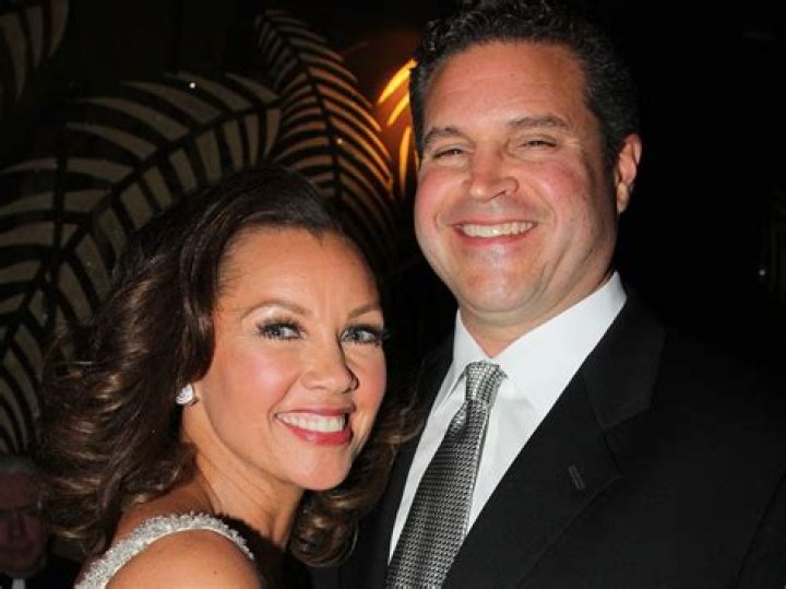 Who Is Vanessa Williams Husband: Exclusive Details Revealed